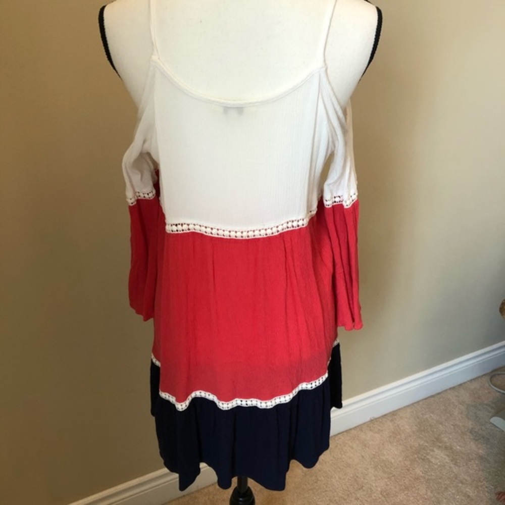 Umgee Cold Shoulder Top Large - Picture 6 of 8